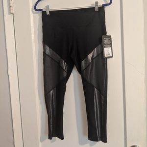 NEW - LEGGINGS - M black high performance